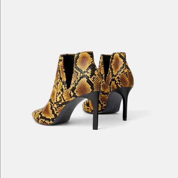 Snakeskin booties - Picture 5 of 6